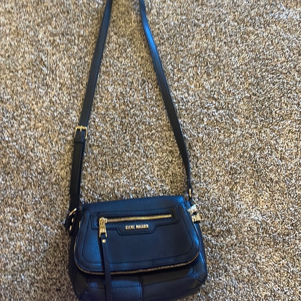 This is a Steve Madden crossbody